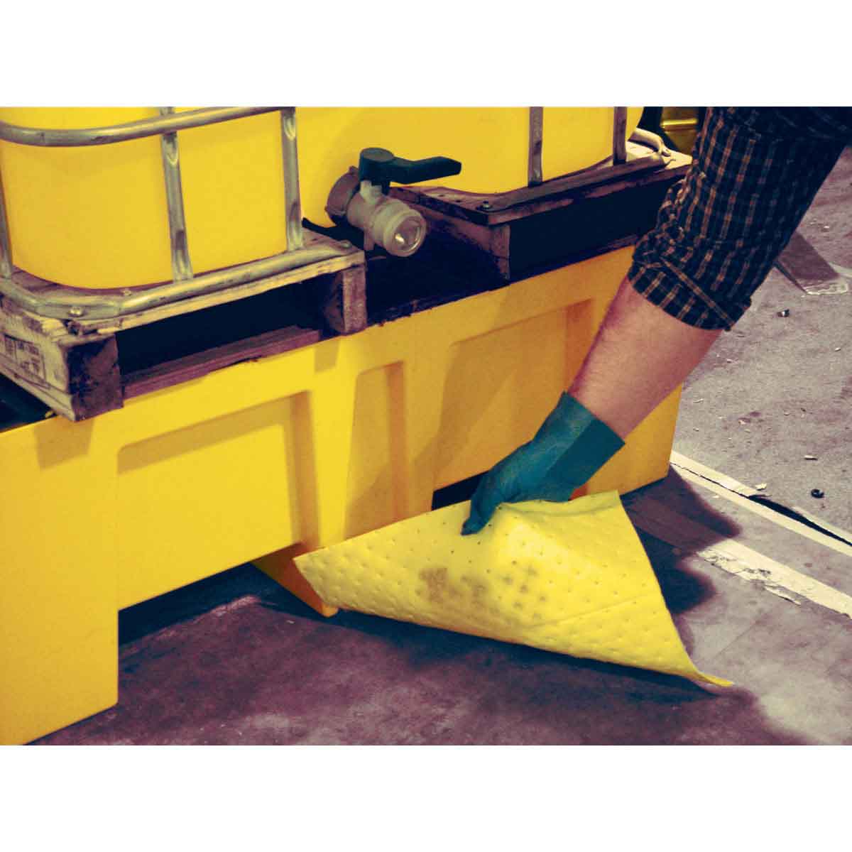 BASIC Chemical Absorbent Pad