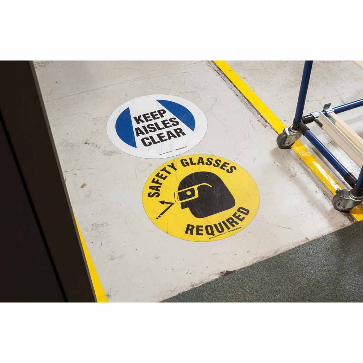 FIRE EXTINGUISHER Up Arrow ToughStripe Floor Sign 3 FIRE EXTINGUISHER Up Arrow ToughStripe Floor Sign